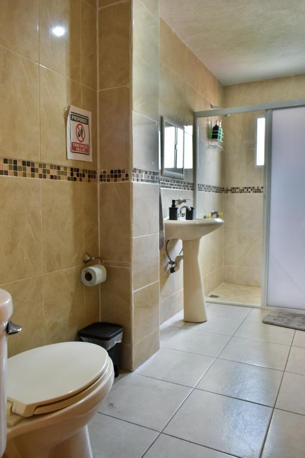 4 Venator House Boutique Aparthotel León Exteriör bild