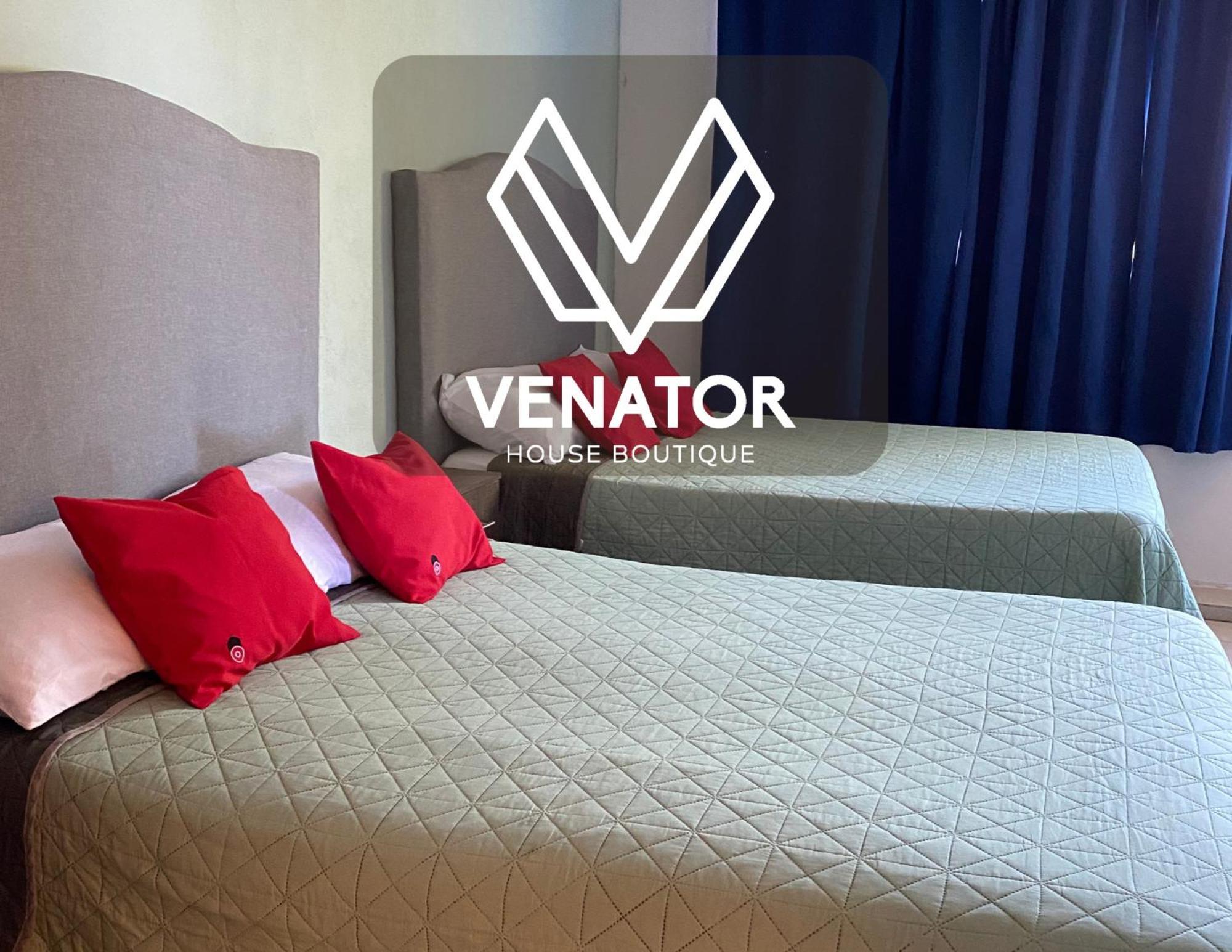 4 Venator House Boutique Aparthotel León Exteriör bild